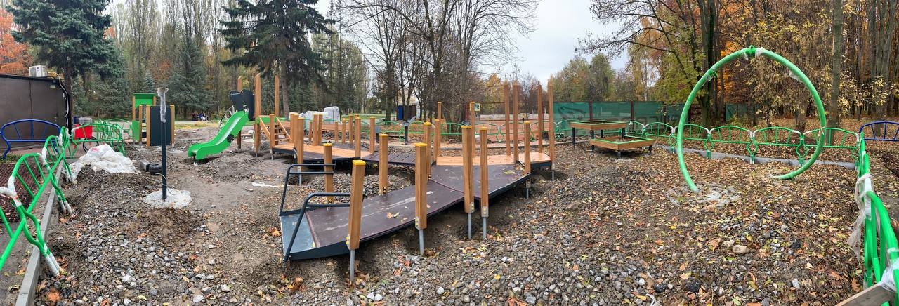 У Вінниці ремонтують дитячий майданчик у Вишенському парку