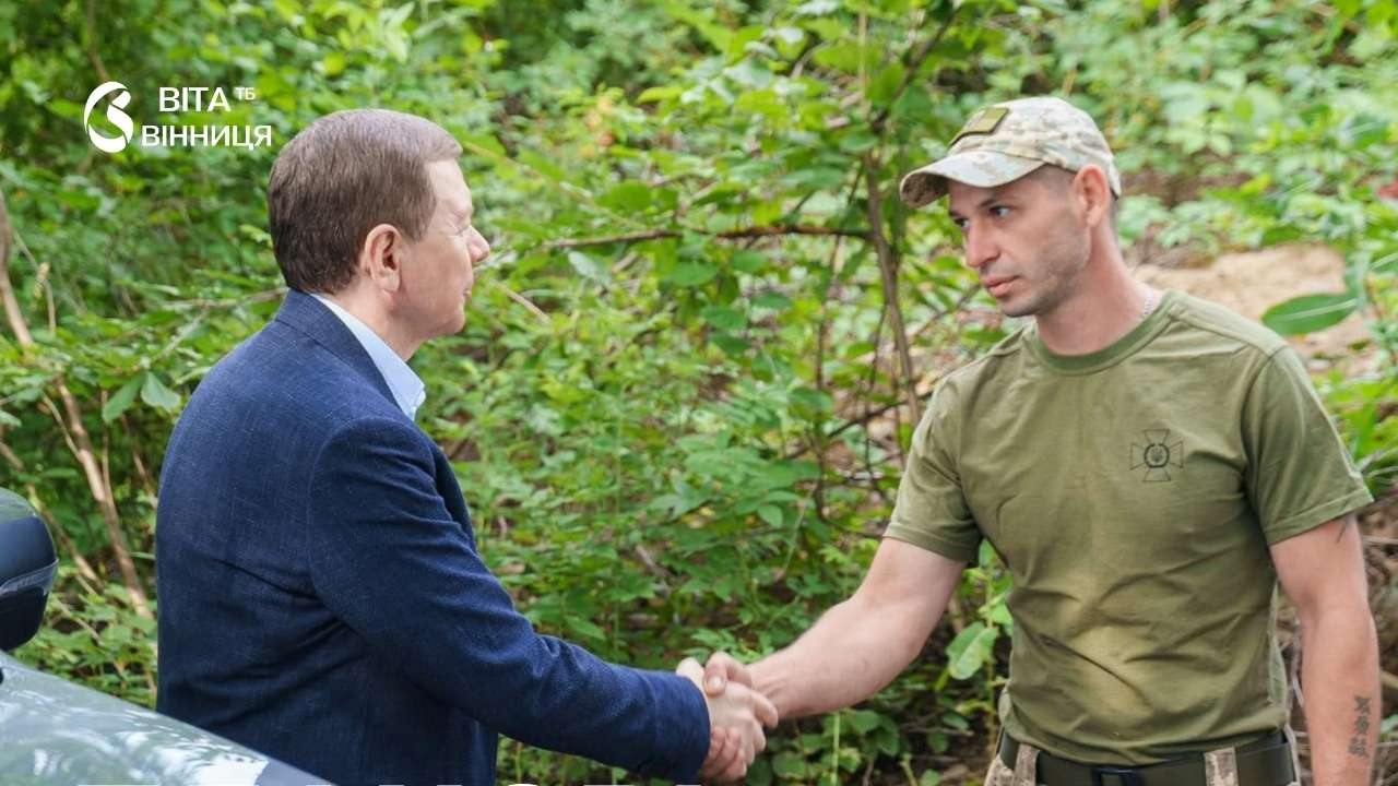 «Безпека та оборона» Вінниця передала прикордонникам новий пікап і дрони