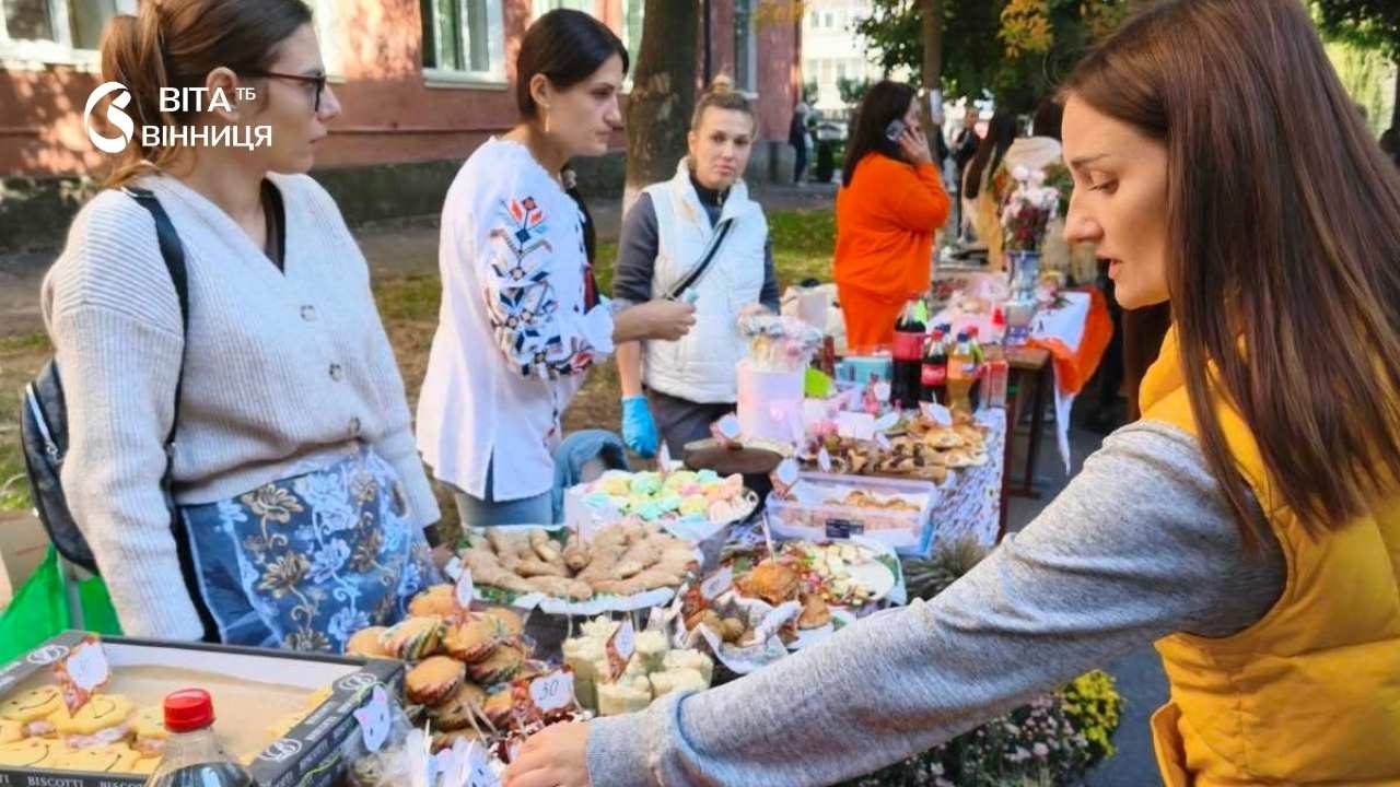 «Мамо, давай таке зробимо»: діти й батьки вінницького ліцею №4 гуртом підтримали захисників