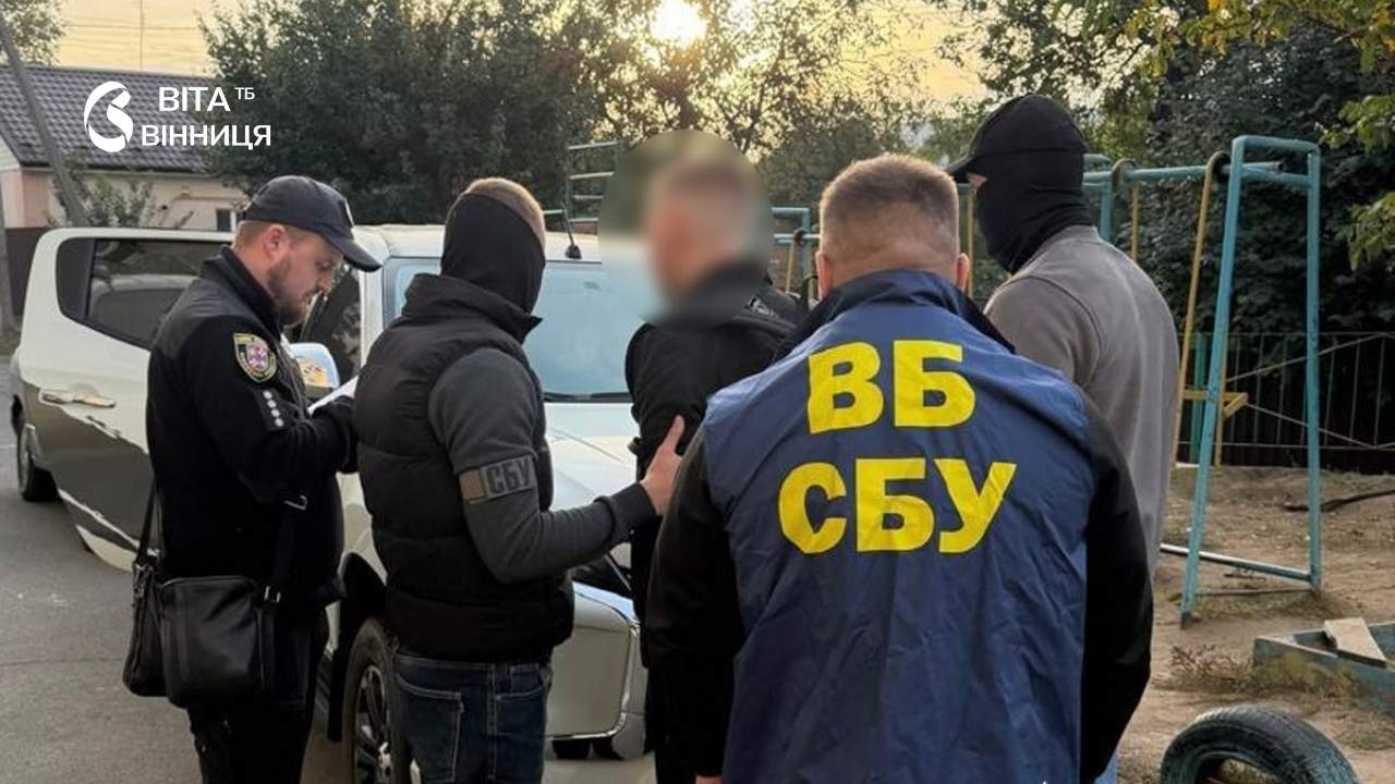 1000 доларів за зняття з розшуку: на Вінниччині викрили схему за участю посадовців ТЦК