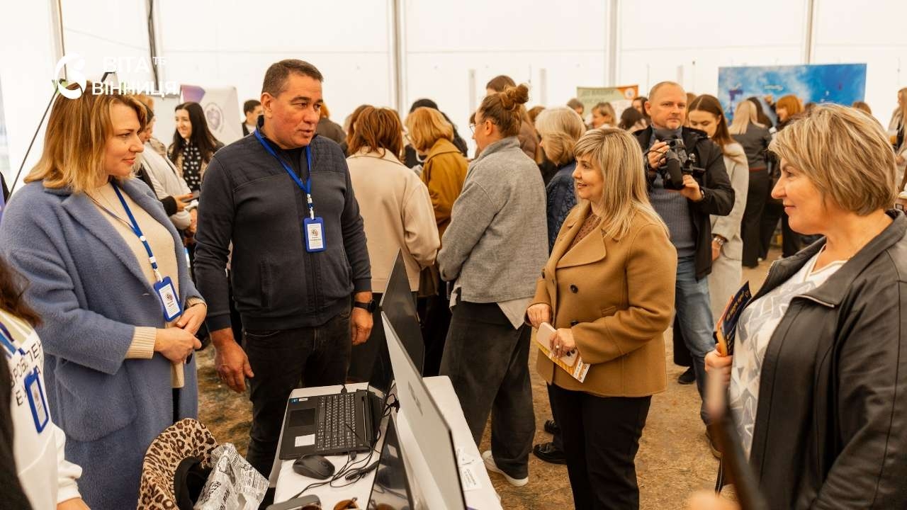 35,6 тисячі вінничан отримали соцпослуги з початку року: у центрі міста провели ярмарок підтримки