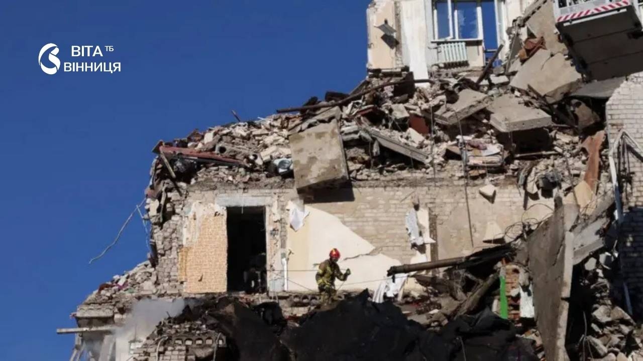 Атака на Київ: 13 загиблих, зруйновані висотки й лікарня, майже сотня поранених