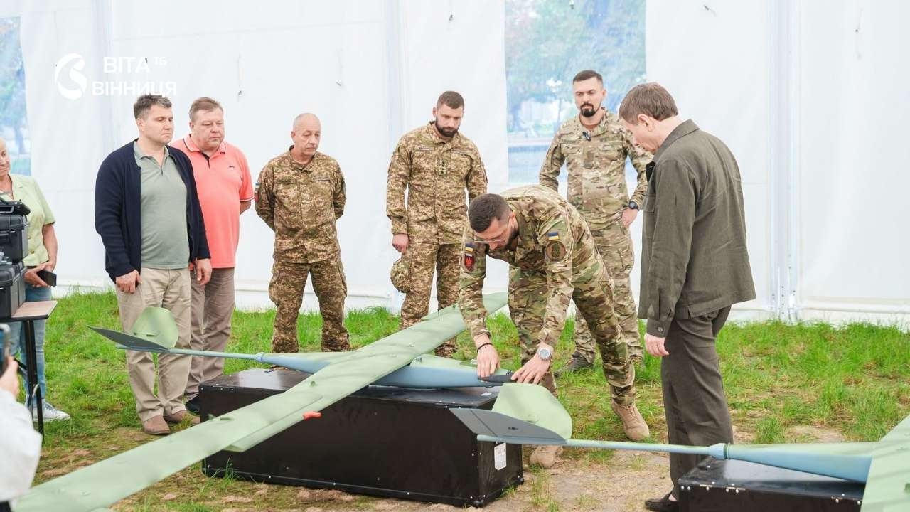 Бачать ворога з висоти понад 1,5 км: бригада «Червона калина» отримала нові безпілотники від Вінницької громади