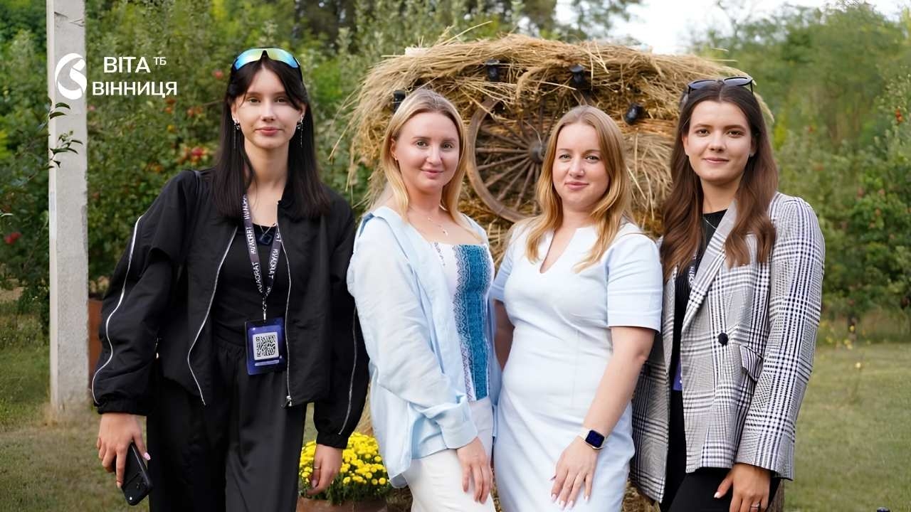 Безкоштовні заняття з глини та арттерапії: що чекає на молодь у новому просторі в Барі