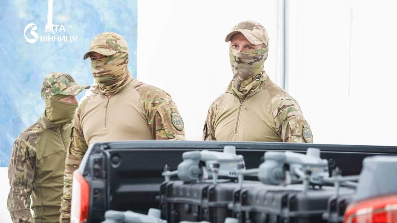 Два позашляховики і 20 дронів Matrice: «Артан» отримав чергову партію техніки з Вінниці