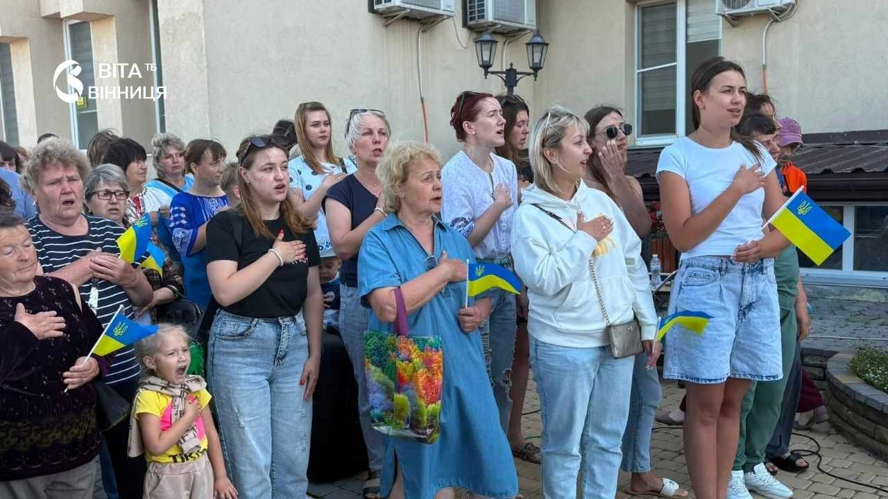 Гніванська громада зустріла Героя, який повернувся після трьох років полону