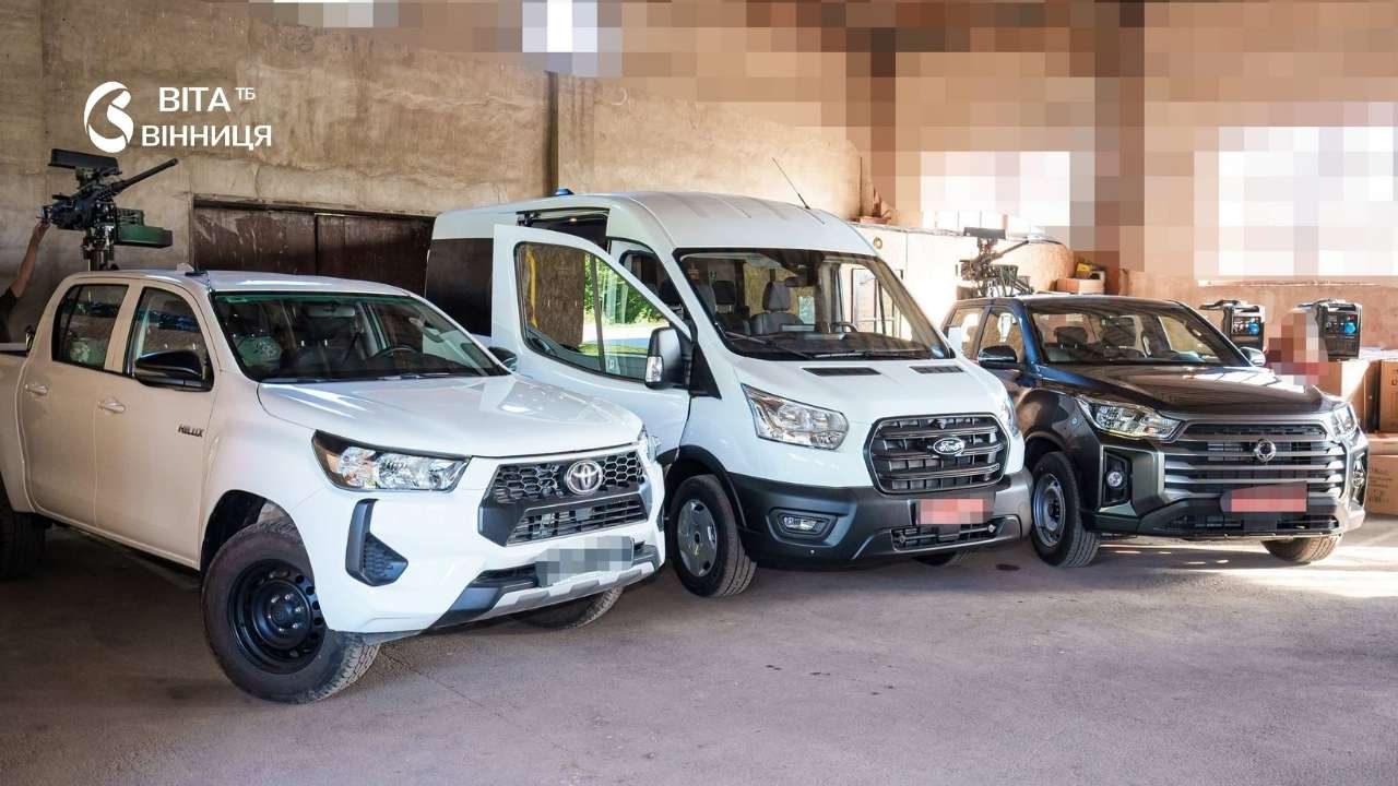 Мікроавтобус, генератори та рації: Вінниця передала військовим нову партію техніки для ППО