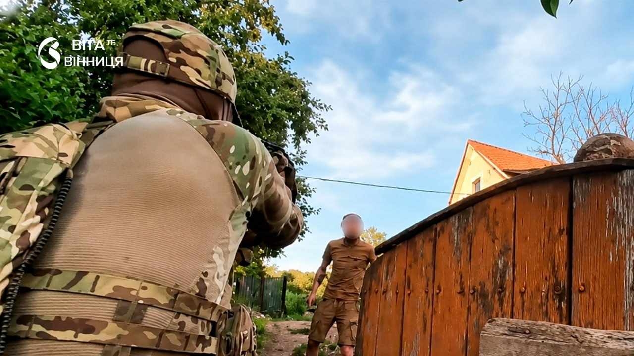 На Вінниччині затримали СЗЧ-шника, який відбивався від військової поліції сокирою