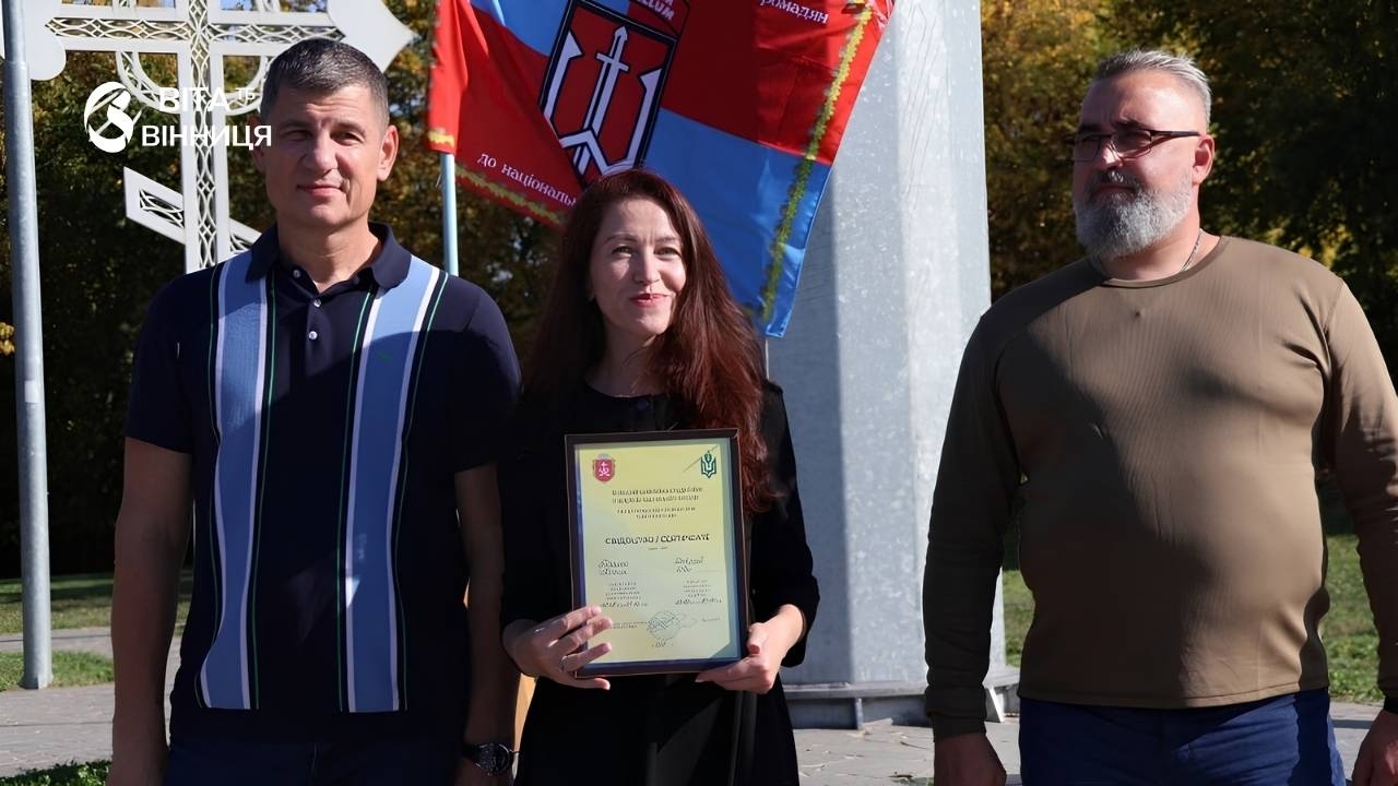 Навички, які рятують життя: вінницький центр підготовки до спротиву випустив нову групу слухачів