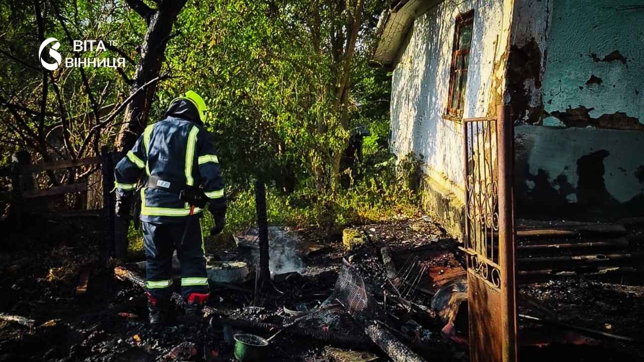 Несправна піч і спалювання сухостою: через що горіли оселі у Вінниці та Михайлівці
