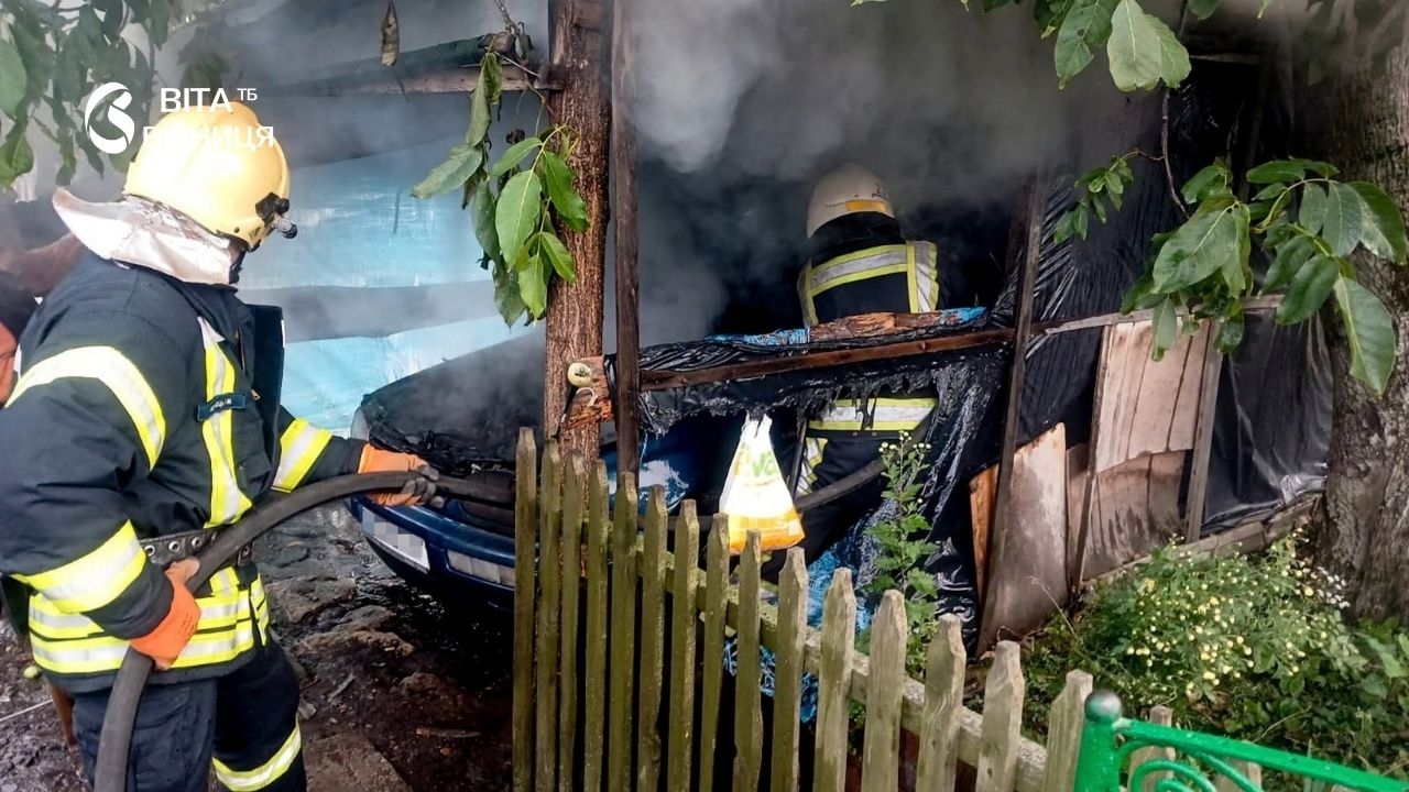 П'ять пожеж за добу на Вінниччині: від легковика до займань у трьох громадах