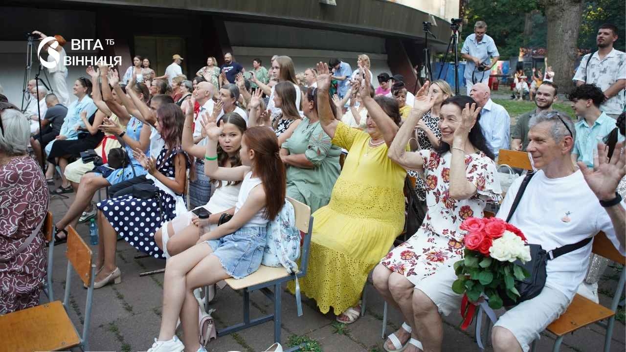 П'ять сестринських дуетів побили рекорд вінницького заходу «Родинні обереги»