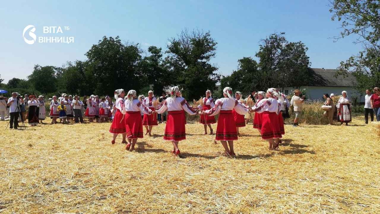 Рекордний Дідух для центральної площі Вінниці виготовлять зі снопів фестивалю в Серебринцях