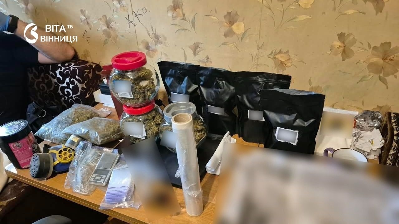 Рецидивіст вирощував у Вінниці коноплі: правоохоронці провели обшук і вилучили наркотики