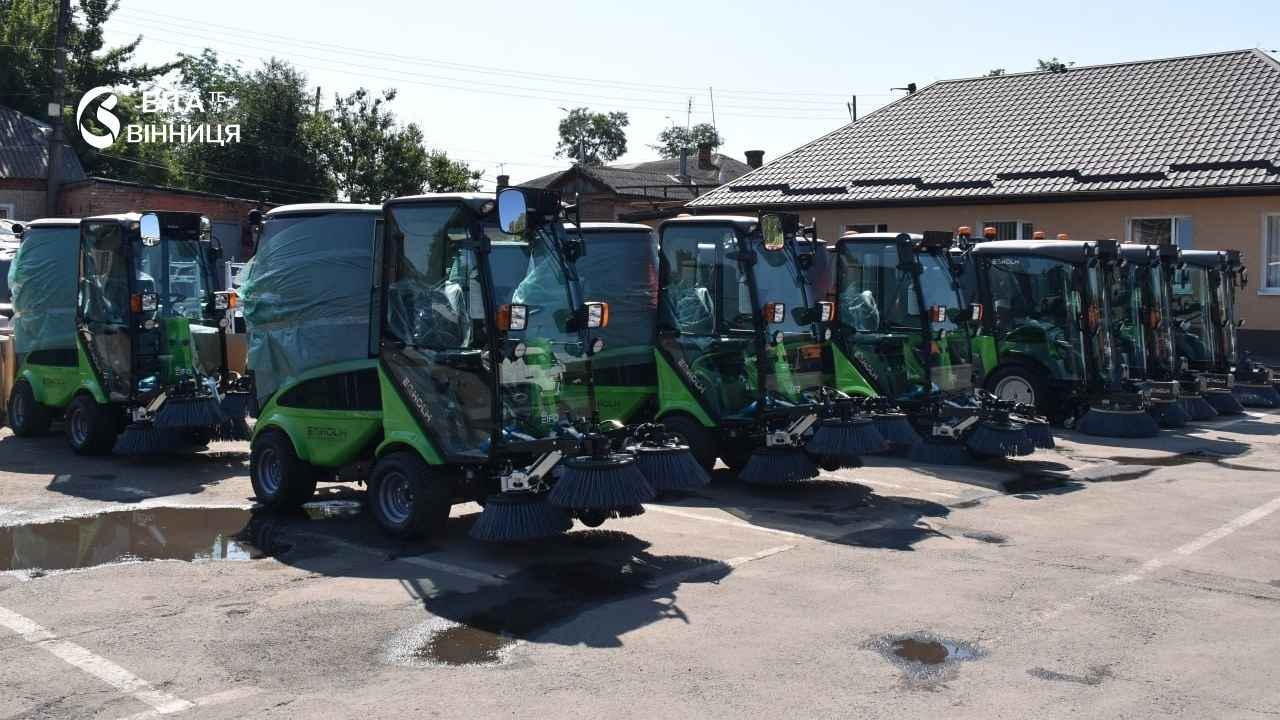 Шляхове управління Вінниці отримало 12 нових машин Egholm City Ranger