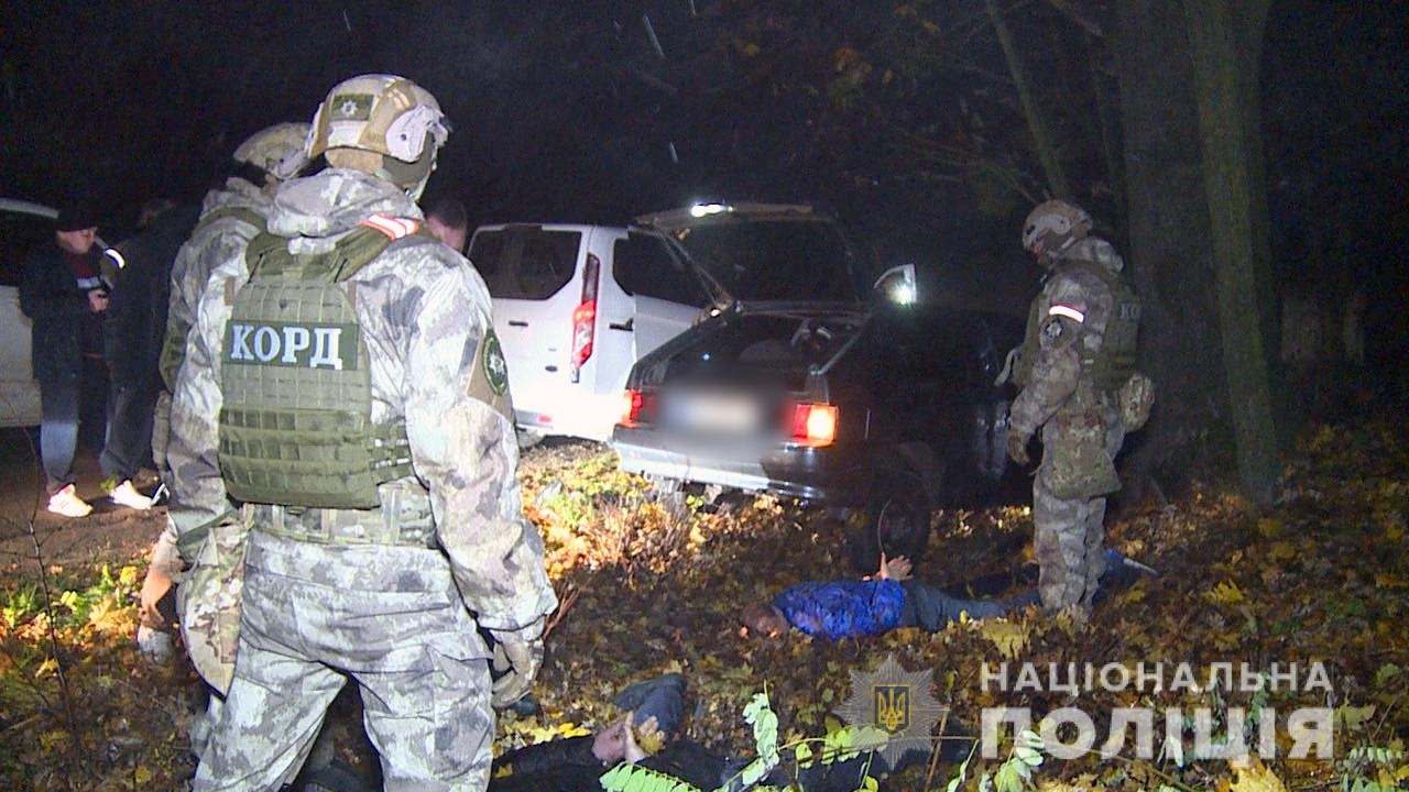 На Вінниччині копи врятували заручника, якого катували за неіснуючий борг