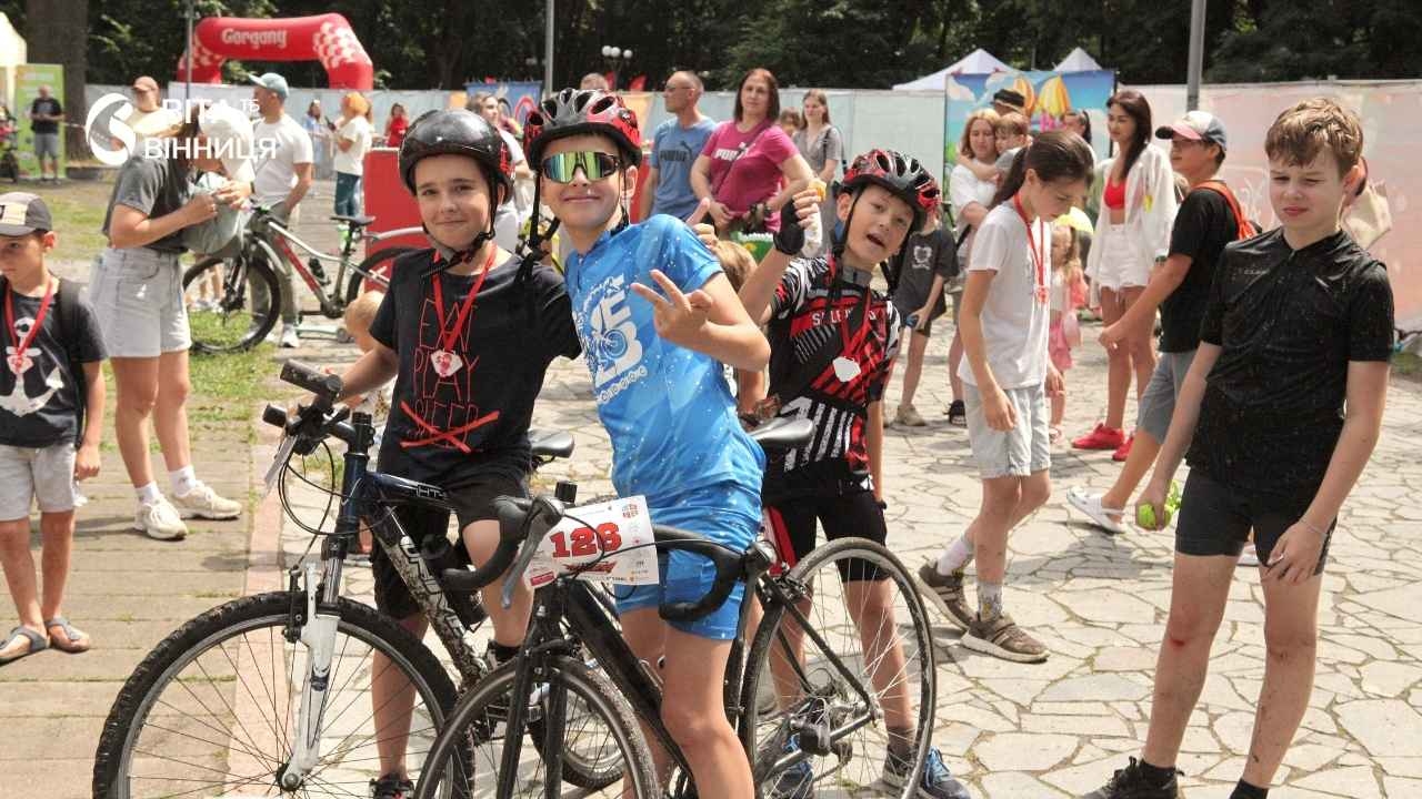 Super Rider: 150 дітей вийшли на старт велодня у Вінниці