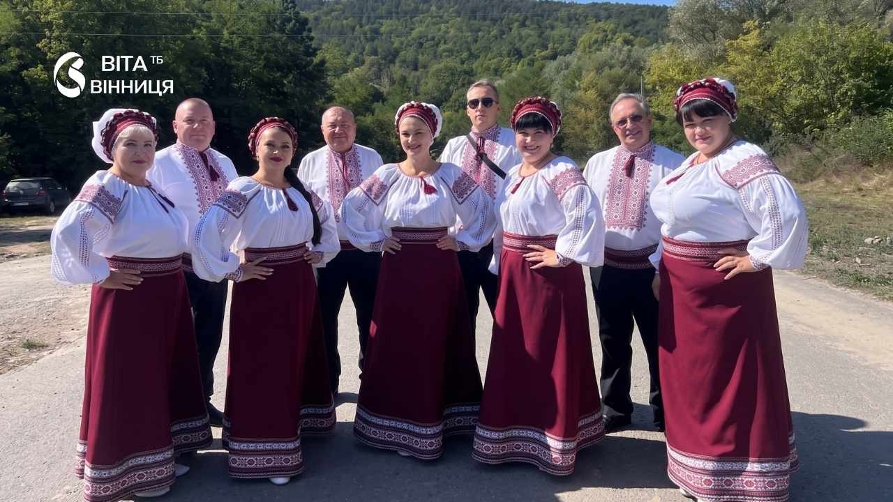 Ткацькі верстати й майстри з усієї Вінниччини: ансамбль із Калинівки заспівав на святі народного ремесла
