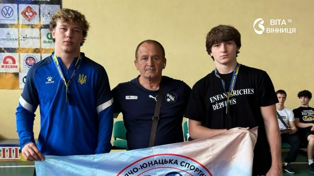 Три вінницькі борці стали призерами відбіркового турніру до чемпіонату світу