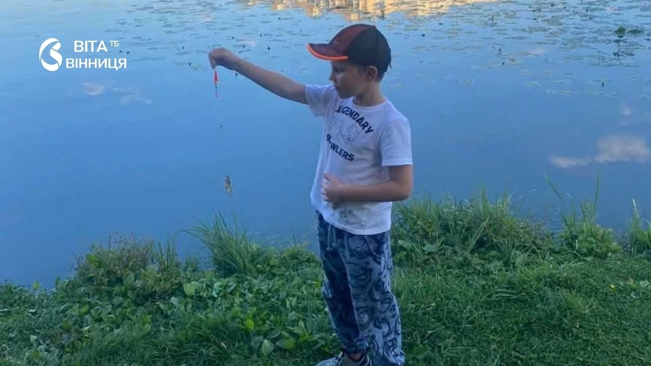 Тиша, вода й жодного поспіху: діти загиблих захисників Вінниччини вчилися рибалити
