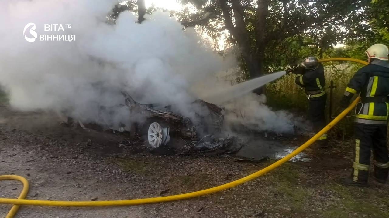 У Бершаді рятувальники вивели жінку з дітьми із задимленої квартири
