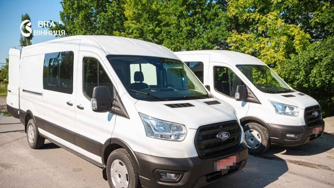 У Вінниці передали два автомобілі для бойових підрозділів Повітряних Сил