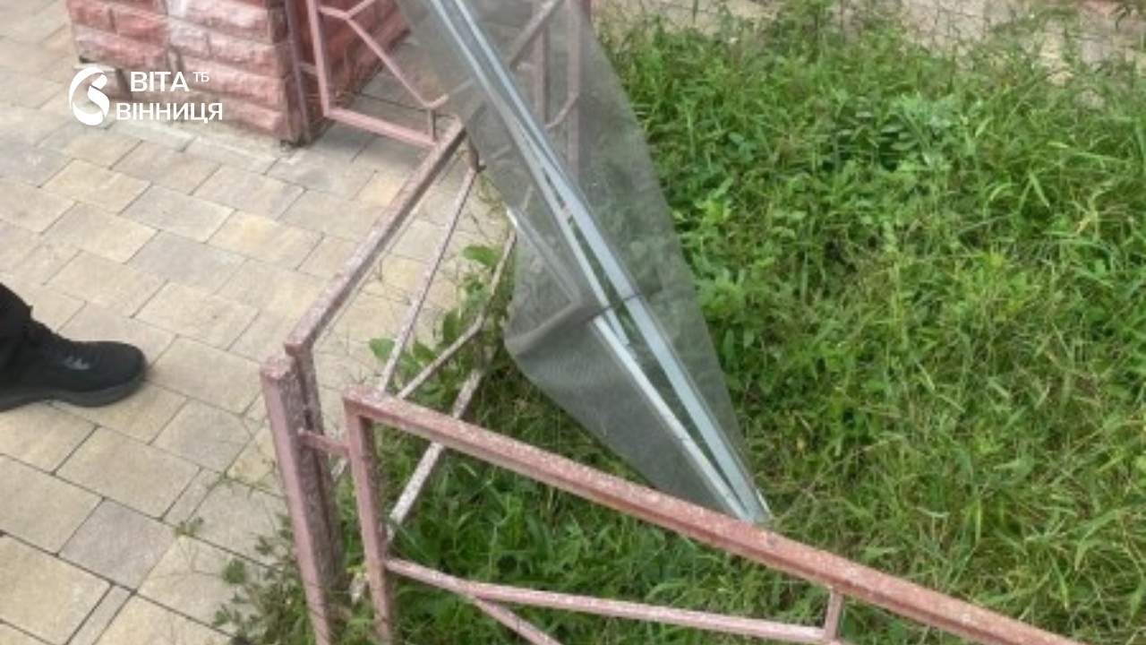 У Вінниці в лікарні померла 8-річна дівчинка: дитина випала з вікна дев'ятого поверху