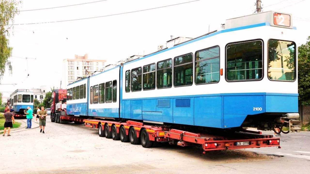 У Вінницю прибули чергові трамваї Tram 2000 у межах проєкту зі Швейцарією