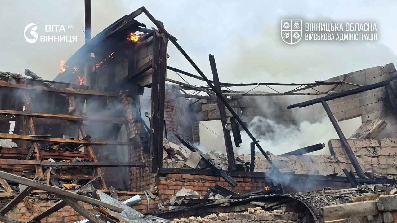 Зруйновані будівлі: наслідки нової атаки на Вінниччину