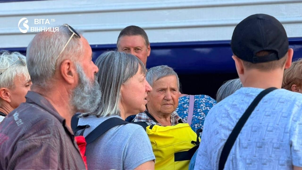Укрзалізниця евакуювала ще 65 людей з Донеччини: частина з них прибула до Вінниці