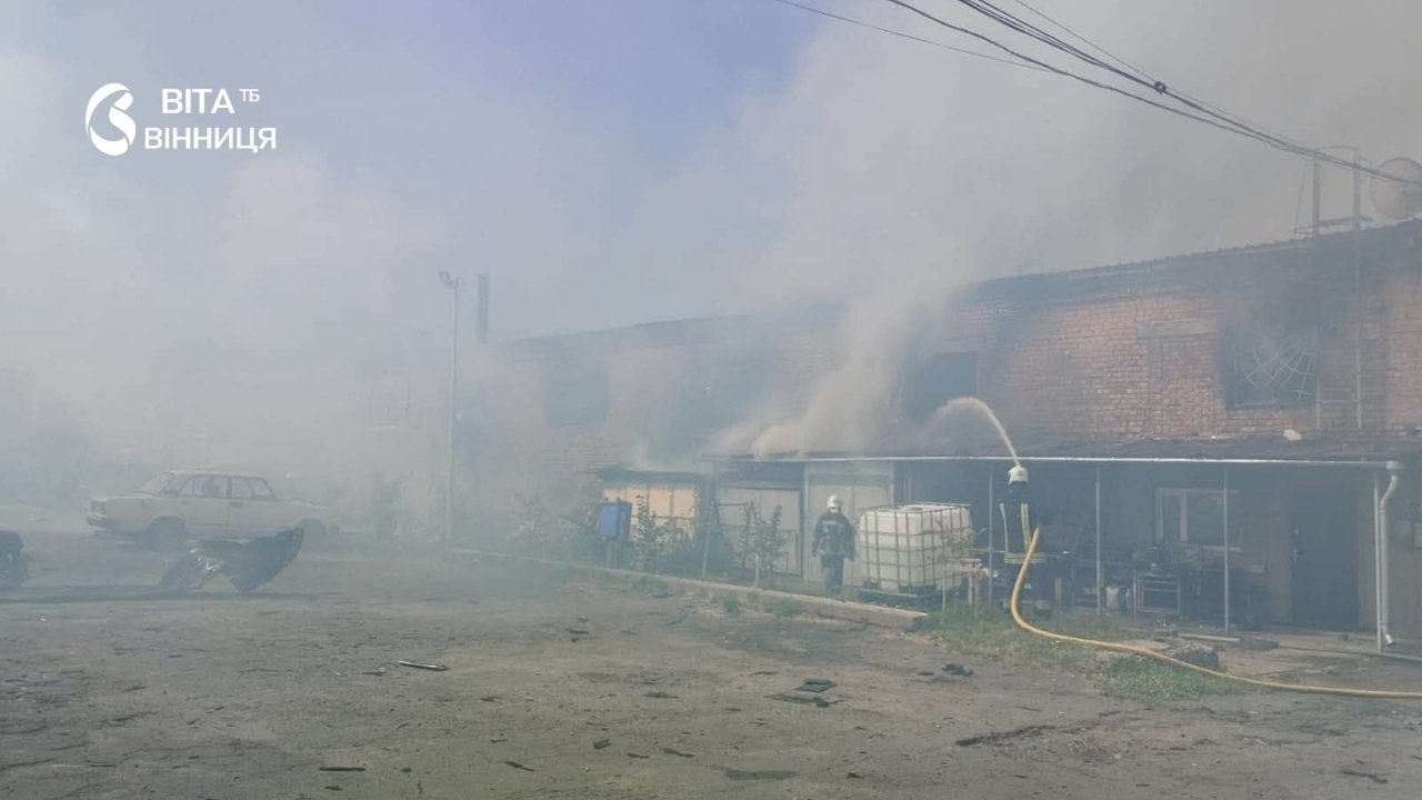 Ворог завдав удару по відділенню Нової Пошти на Вінниччині постраждали п'ятеро людей 