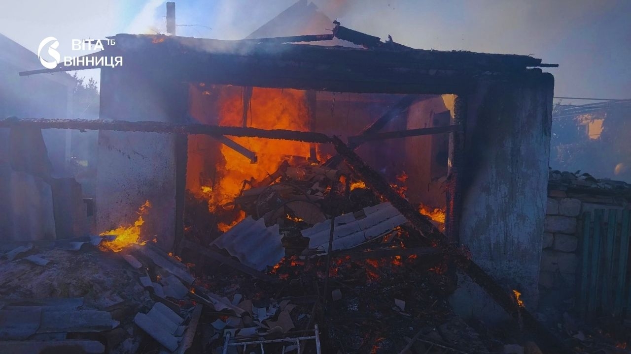 Знайшли біля автомобіля: на Вінниччині у пожежі загинув 52-річний чоловік