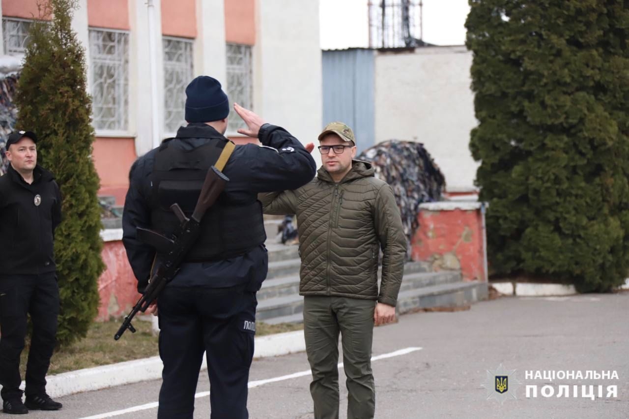 Вінницькі поліцейські вирушили виконувати службові завдання на Харківщині