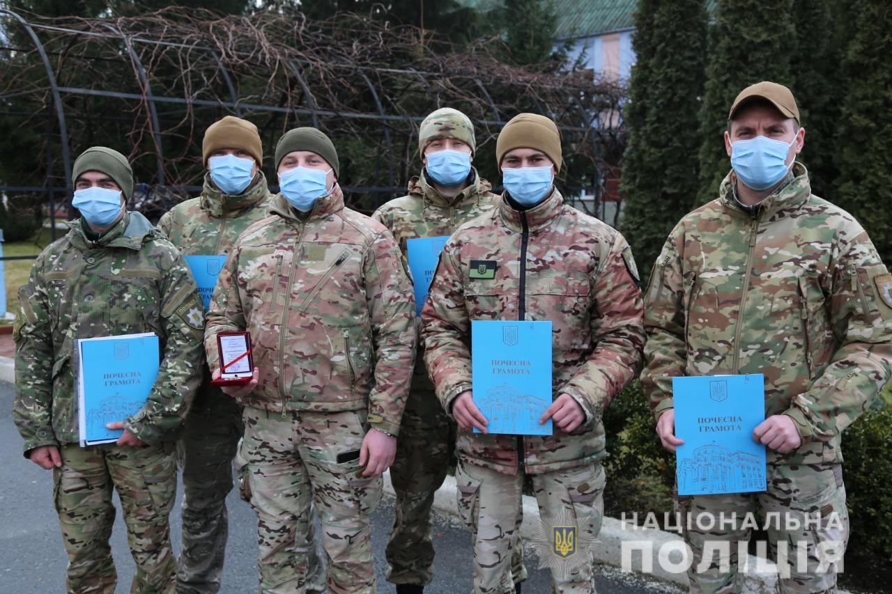 Головний поліцейський Вінниччини відзначив бійців батальйону "Вінниця"