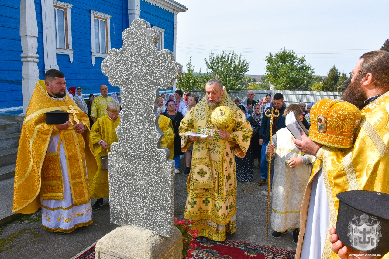 На Вінниччині митрополит Симеон відслужив літургію  в 135-річному храмі