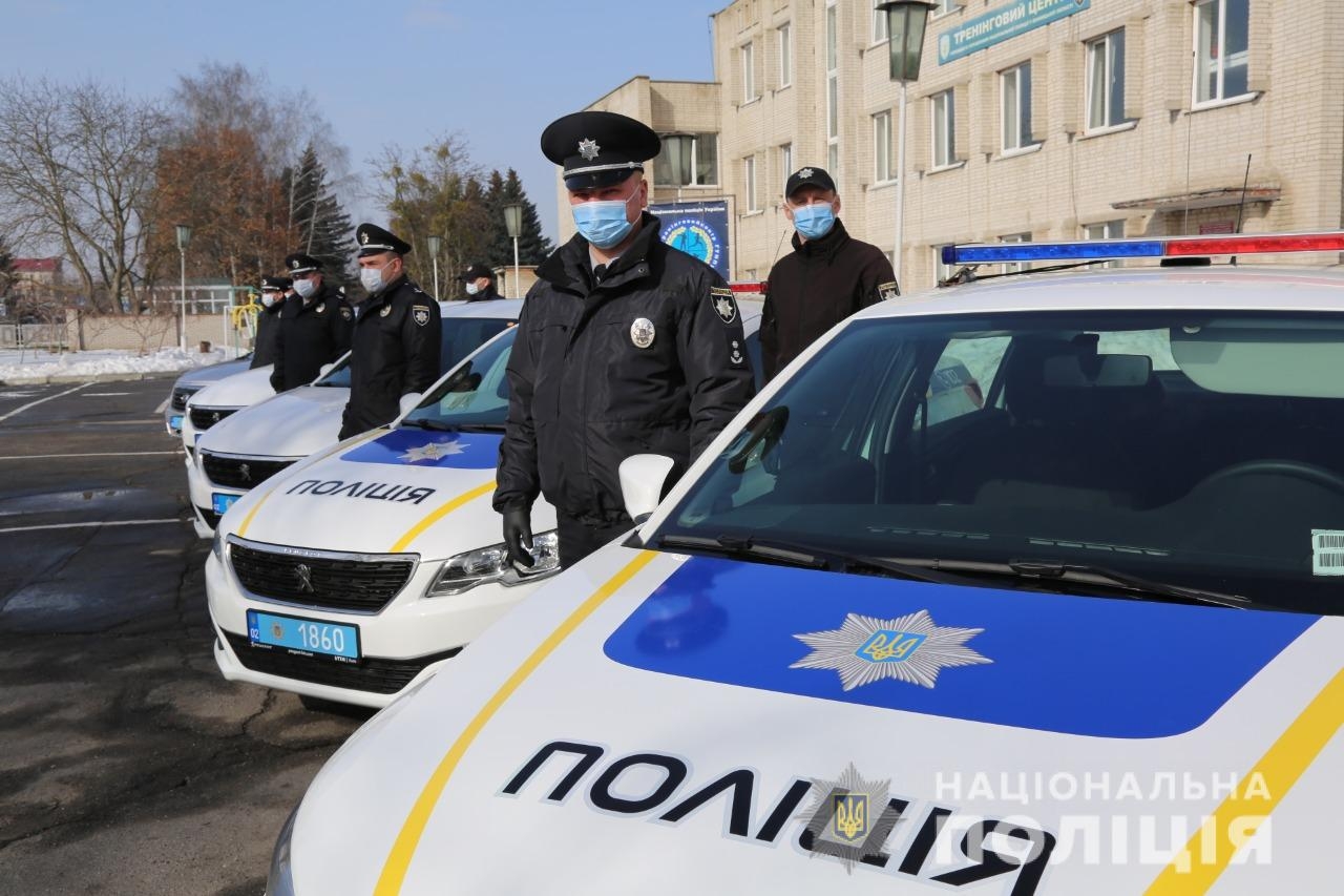Автопарк вінницької поліції поповнився десятком нових авто