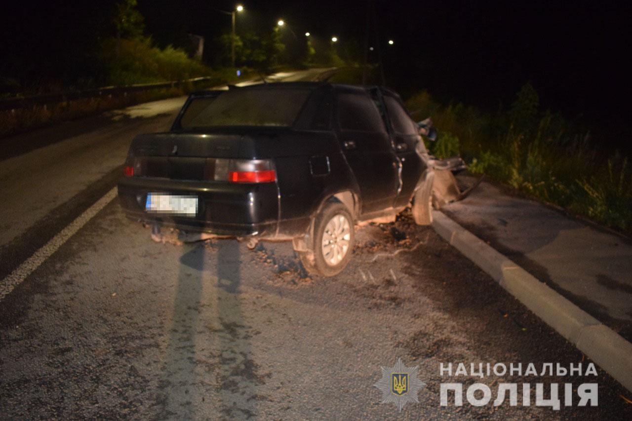 Під Вінницею у автопригоді загинуло немовля, батьки госпіталізовані