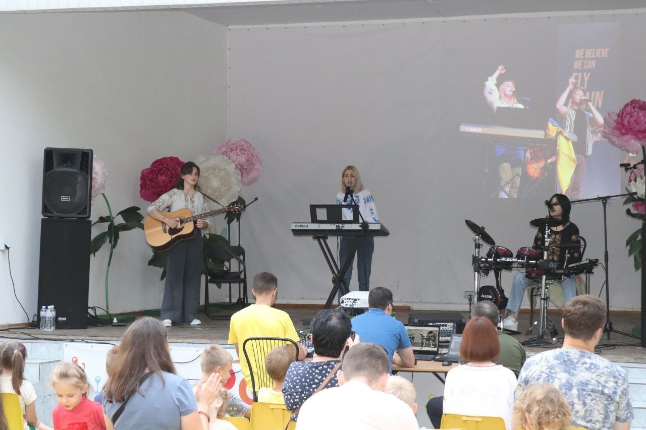 У Вінниці провели патріотичний концерт в центрі «Я-Маріуполь. Родина»