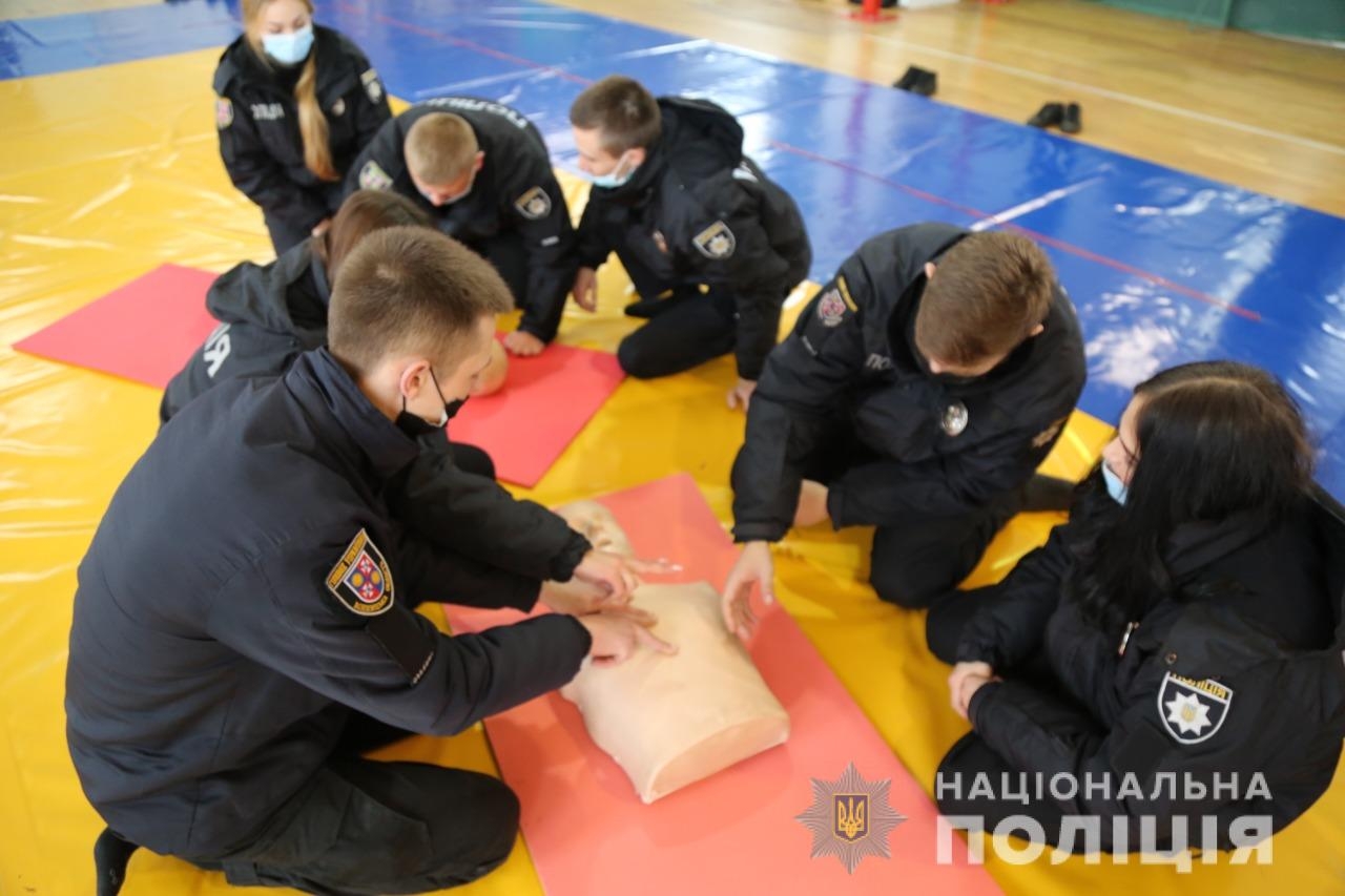 Вінницькі поліцейські відточували навички першої медичної допомоги