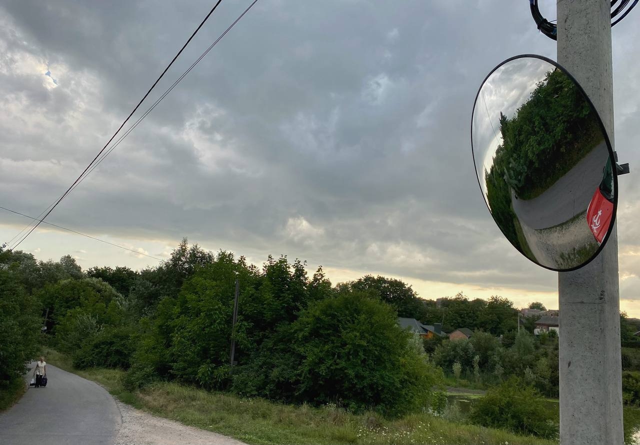 У Вінницько-Хутірському окрузі встановлюють дорожні дзеркала
