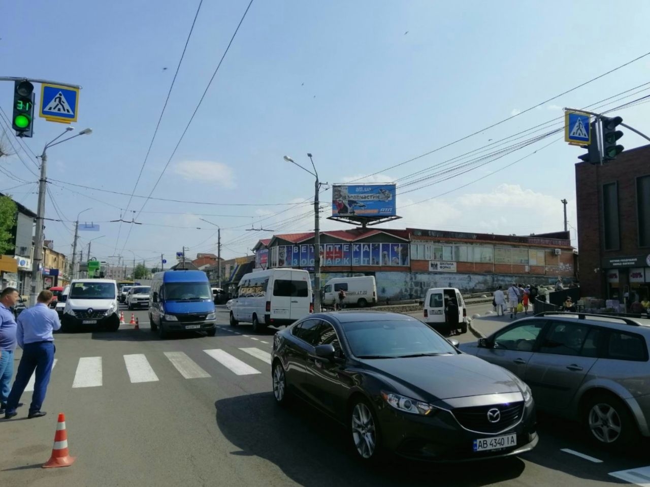 На вулиці Привокзальній у Вінниці запрацював новий світлофор