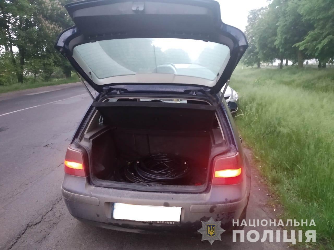 В Тульчині затримали чоловіка, його підозрюють в крадіжках телефонного кабелю