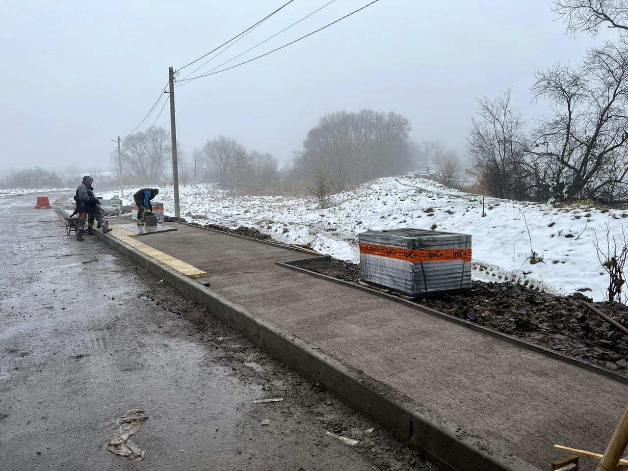 На околицях Вінниці облаштовують зручні посадкові павільйони