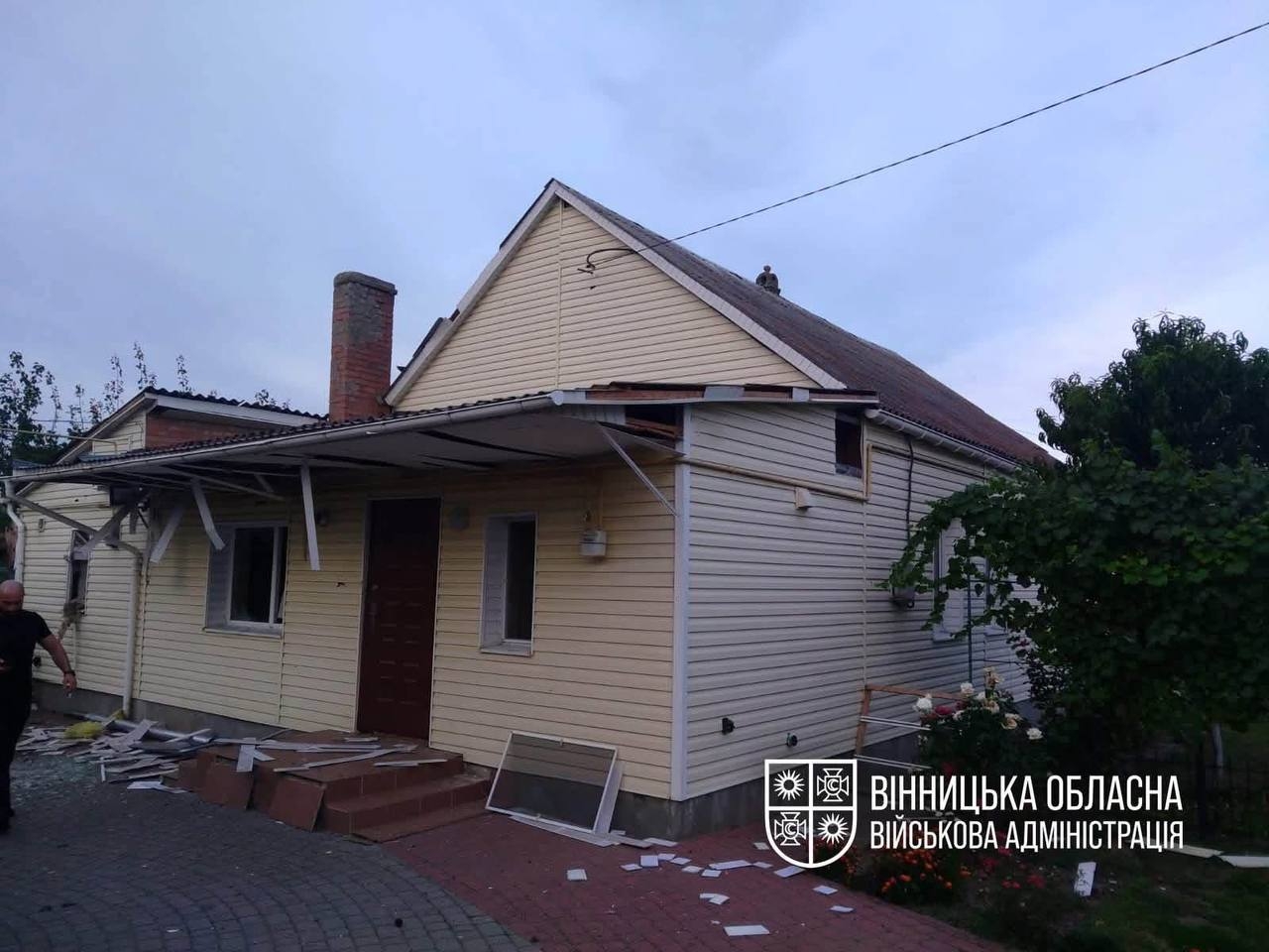 На Вінниччині впали уламки БПЛА двоє постраждалих
