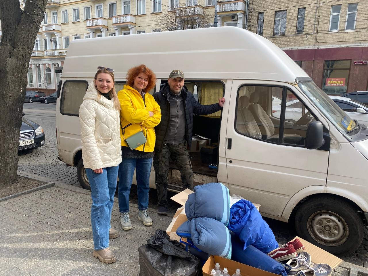 Вінницька волонтерка з Гумштабу: "Передали захисникам понад 1600 медичних пакунків"
