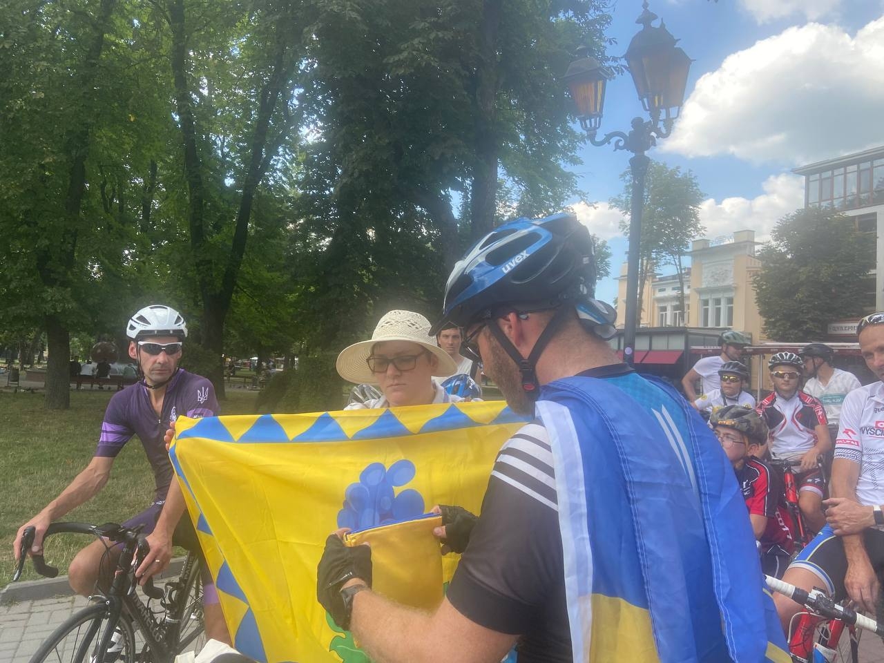 Під час благодійного велозаїзду до Вінниці завітав німецький журналіст та мандрівник