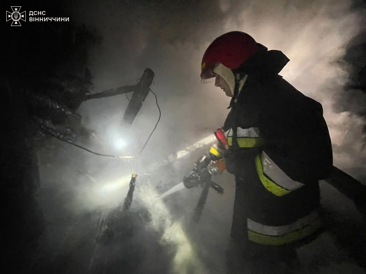 Під ранок у Вінниці згорів сарай на вул.Шолом Алейхема 