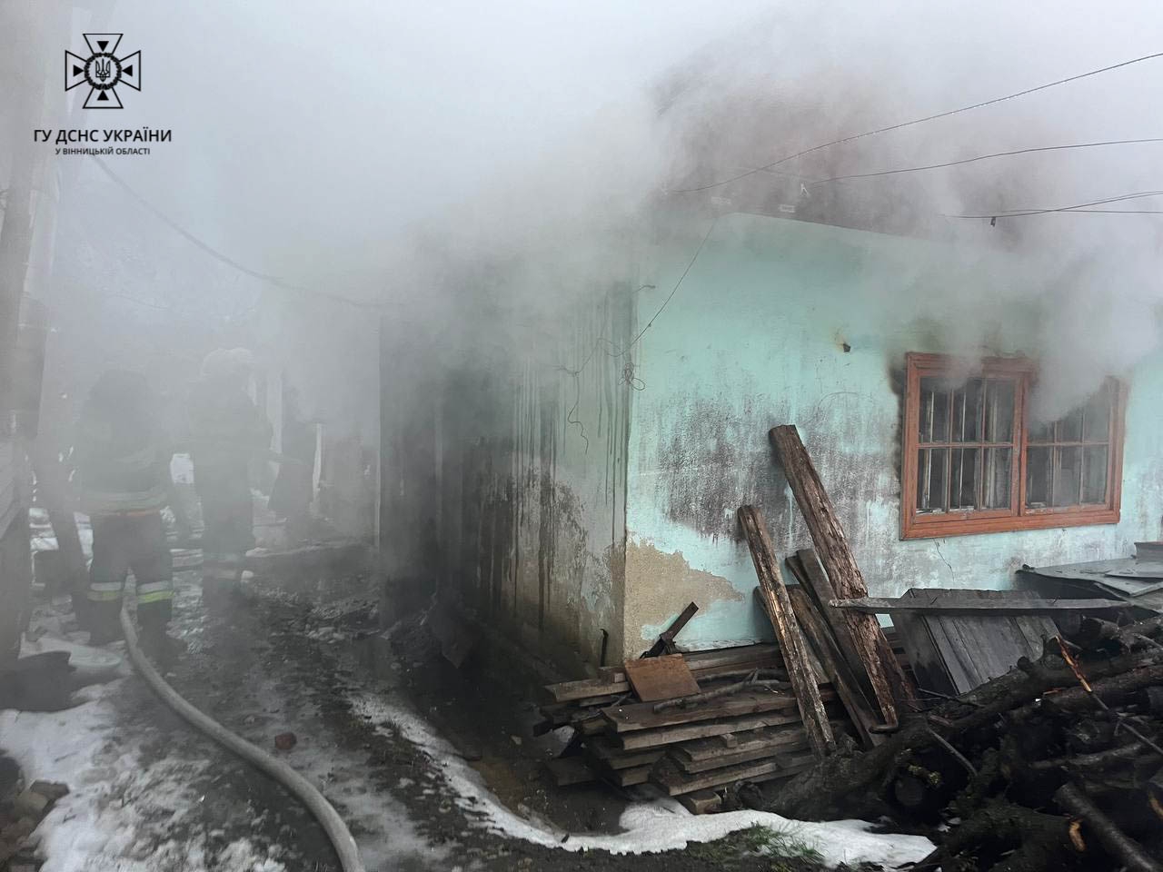 У Крижополі рятувальники загасили пожежу - горіла господарча будівля