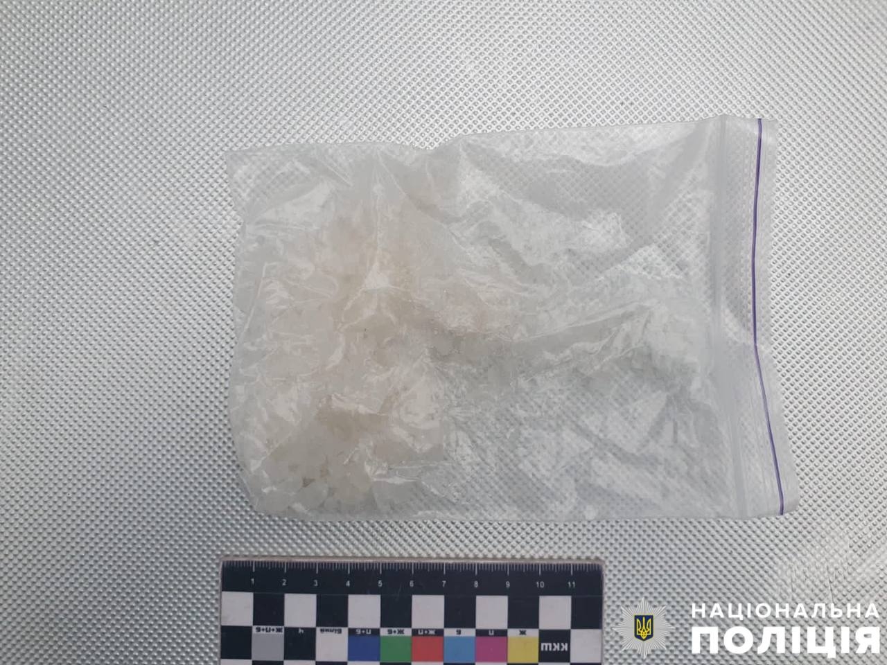 У Вінниці затримали чоловіка з 50-грамовим пакетом “наркоти”