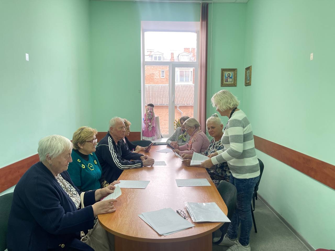 У Вінницькому Терцентрі пенсіонери вдосконалюють українську мову